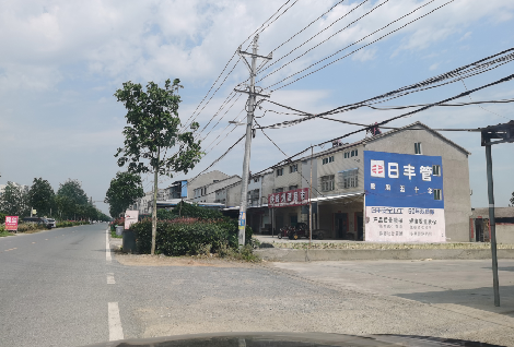 蓝山如何能保证墙体广告的醒目性？